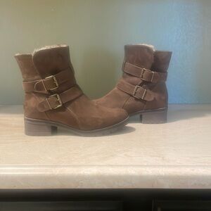 White Mountain Women’s Brown Boots with Faux Fur Lining Size 8